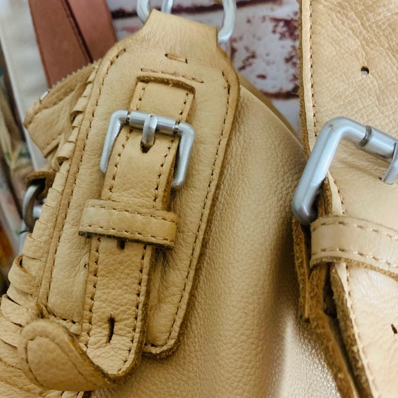 Liebeskin Berlin crossbody - Picture 2 of 9